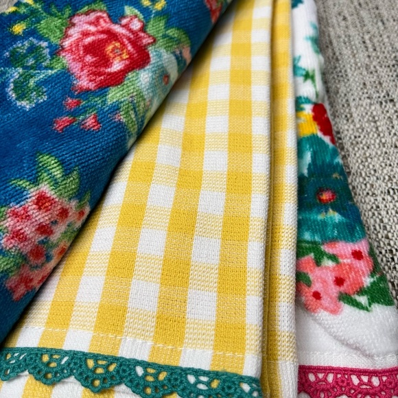 Pioneer Woman Fancy Flourish Kitchen Towels 3 pack NEW - Picture 3 of 8